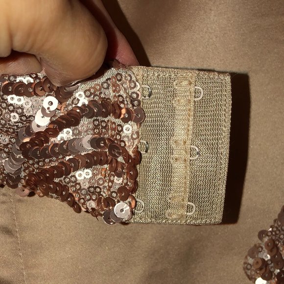 Highly Sequin backless dress. - Picture 6 of 8